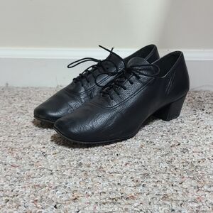 Freed of London Leather Character Shoes – Handmade - Size 4.5 (Street Size 7)